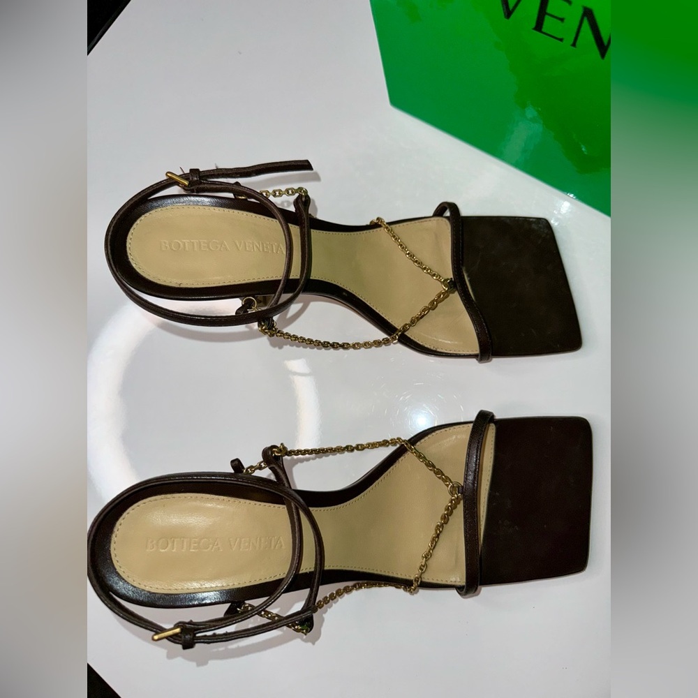 Bottega Veneta - 37 US - Strech Chain Sandals - Brown with Golden Chain - Picture 12 of 17